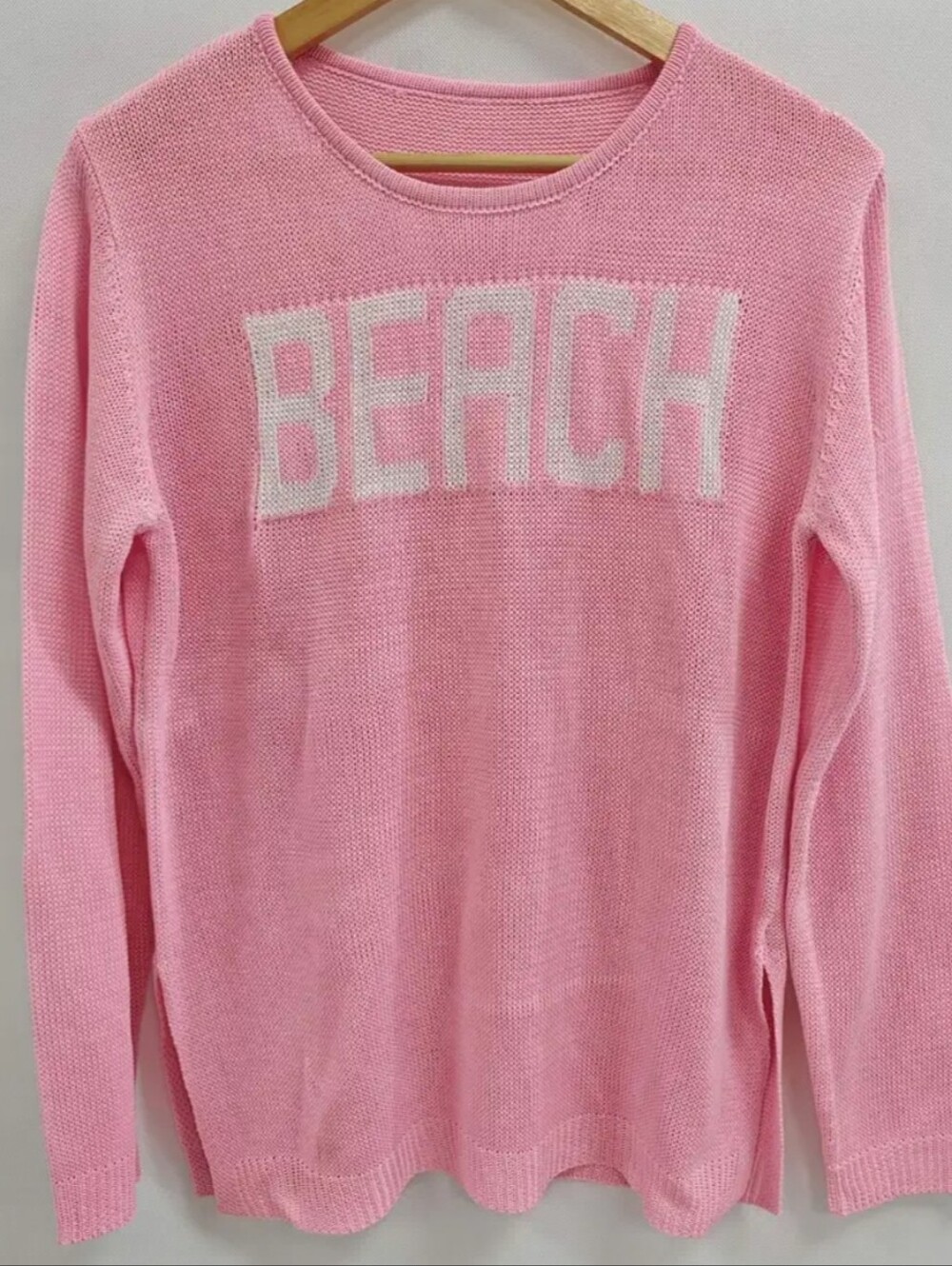Women’s Pink 'BEACH' Lightweight Scoop Neck Sweater - Picture 4 of 4